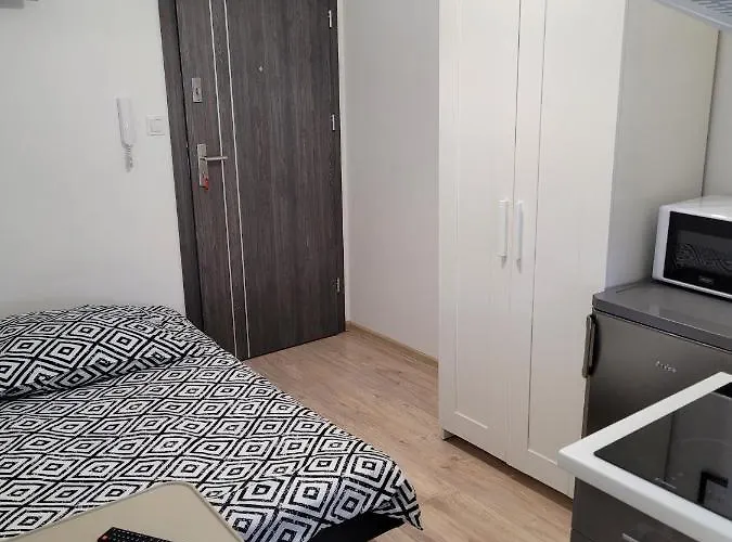 Kobierska 8 Mieszkanie 2 아파트 *